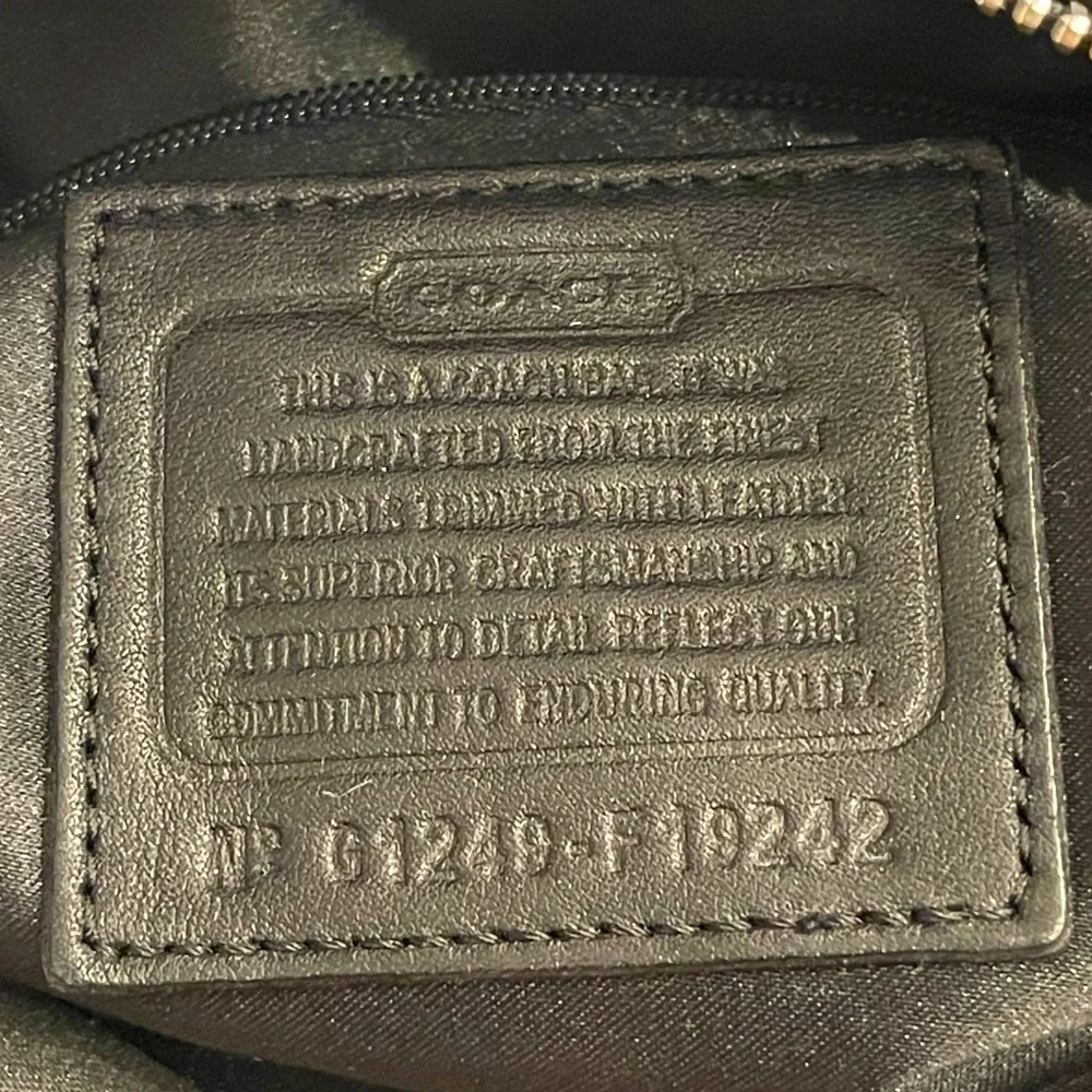 COACH Ashley Signature Satchel in black. EUC - Picture 13 of 17